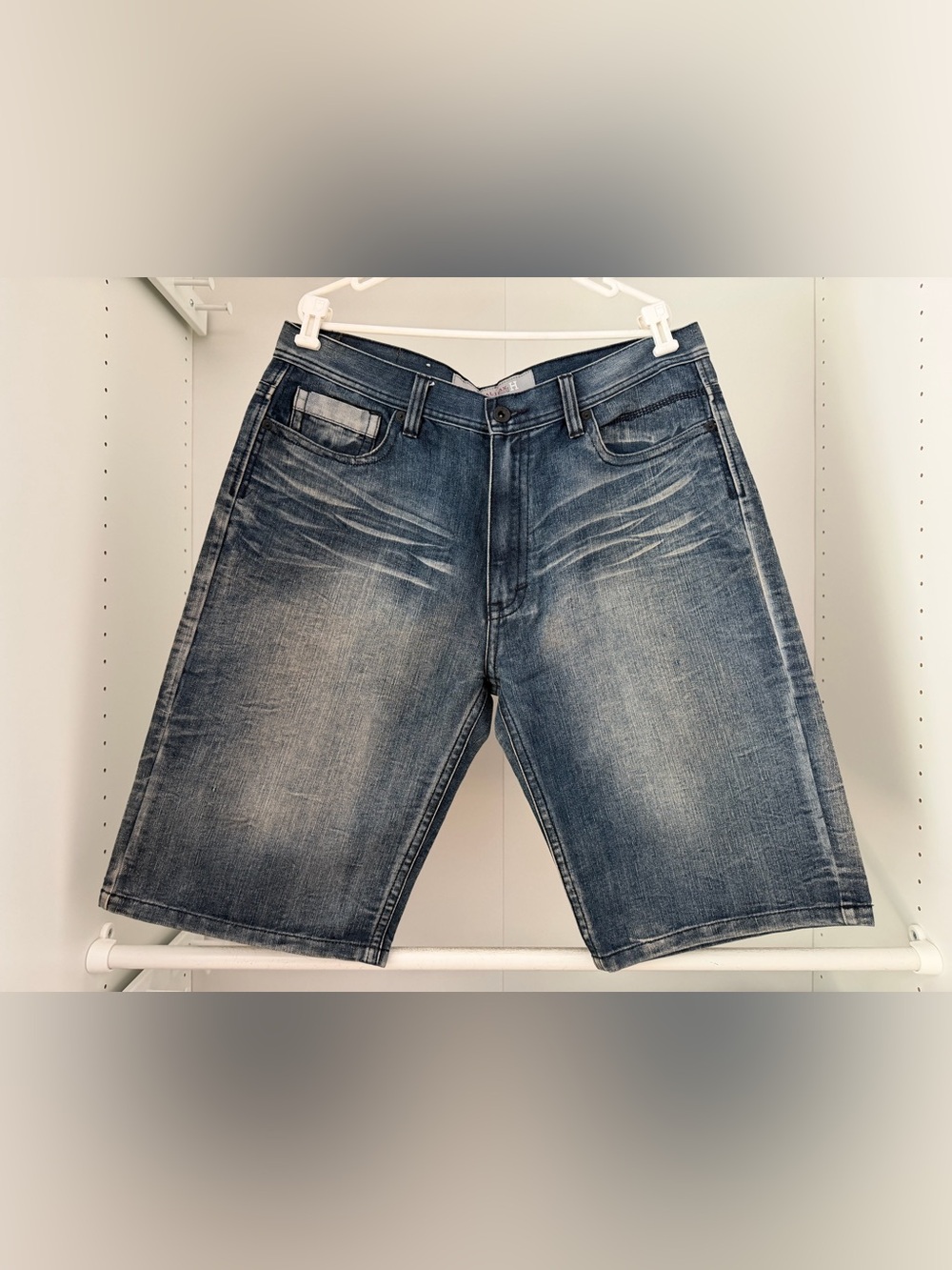 Relaxed Fit Men's Denim Shorts - Faded Blue